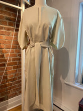 Load image into Gallery viewer, Robe Dalaï
