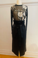 Load image into Gallery viewer, Pull mesh floral
