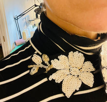 Charger l'image dans la galerie, Mini broche florale
