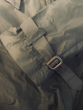 Load image into Gallery viewer, Robe Trench
