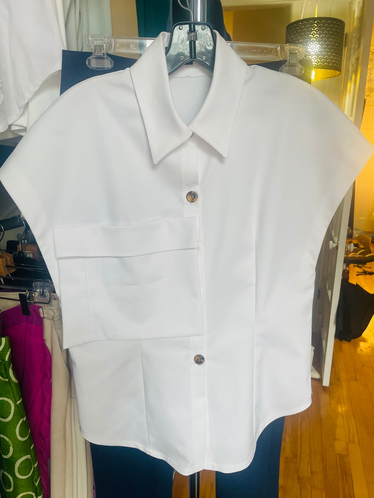 Chemise Zircone, blanche signature- poche Oversize & Boutons Écailles