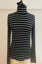 Load image into Gallery viewer, Pull à col haut
