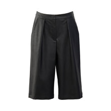 Load image into Gallery viewer, Bermuda Synthetic Leather Look
